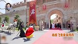 梦回《家有儿女》！宋丹丹杨紫亲密挽手臂似真母女，深情相拥泪目