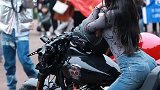 机车女孩，身材太好了吧