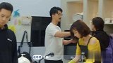 杨凯雯心意确定拒绝赵琦君的帮忙，吴翔威的帮助却心安理得