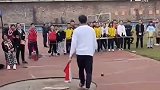 凭一己之力带走四个，这波不亏