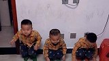 爸爸每天军训三胞胎儿子，宝宝们真是太配合了，奶奶笑的太经典了