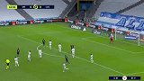 第43分钟里尔球员阿劳若射门 - 打偏