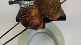 烤腰子放大百倍的样子，遍布厚厚的油脂，这简直是在吃油吧