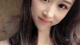 小姐姐这舌头可以申请世界记录了