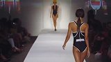 时装秀：美女模特风情走秀，贴身设计很加分