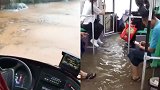 武汉暴雨街边看海 公交车如船般“破浪”行驶