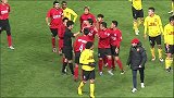 中超-13赛季-联赛-第25轮-倪玉崧的恶意犯规导致球场混乱 里皮上前劝架埃神被红牌罚下-花絮