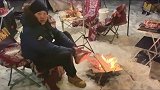 冬季露营，一定要注意保暖，注意保持鞋子和袜子的干燥