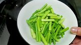 原来炒回锅肉如此简单，加两步就行，味道正宗不输饭店