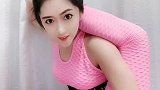 练瑜伽的姑娘表演才艺，背腿绝活精彩好看值得赞！