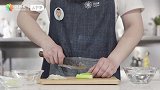 京酱肉丝，每一条肉丝都包裹着浓浓的酱料