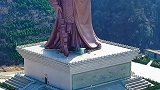 世界最大关公铜像，坐落于山西运城中条山上，耗费铜料500余吨
