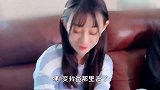 调皮姑娘戏弄老爸，老爸：私发钱该往哪藏？