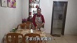 两个孩子在家上网课，霞姐在家当坚强的后盾，闺女一句话暖心了