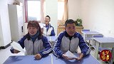 折纸飞机大赛，不料学渣竟折出“太乙飞猪”轻松取胜，过程真逗