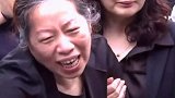 丰晨敏烈士葬礼现场 一夜白头的母亲悲痛得难以站立，众人搀扶在墓前哀恸：敏敏大家都来看你了丰晨敏