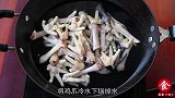 虎皮鸡爪好吃的做法，鲜嫩多汁，吃上一口满嘴都香了