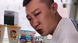 老陈头买了山竹，金毛没有吃过，结果老陈头的吃法令人大开眼界！