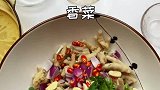 又到了吃网红鸡爪的季节了