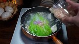 冷冻饺子是热水下锅还是冷水下锅，冷冻饺子是热水下锅