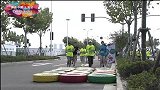 跑步-15年-奔跑中国上海站：5公里趣味跑途中出现趣味障碍-花絮
