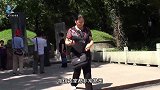 岳飞墓前跪着五个人，为什么后来变成四个人，“谁”消失大众视野