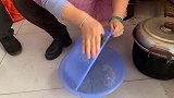 农村大嫂做的什么美食让大家都吃的不说话