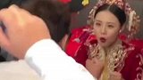 新娘玩接亲游戏，胜负欲突然拉满无人能敌