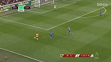 第10分钟卡迪夫城球员佐霍雷射门