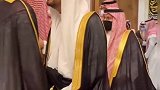沙特石油大亨，再低调的服装也遮挡不住他们身上和石油的味道头顶一块布全球我最富沙特土豪