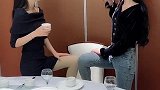 两个女人的较量,说好了,咱不醉不归