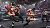 NXT接管大赛：NXT冠军战！巴洛尔克罗斯互不留情陷死斗