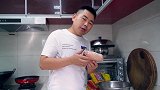 超小厨买5个蹄膀做猪蹄冻，煮熟拆肉再压一夜，做着费事吃着安逸