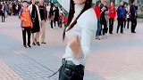 蒙古舞蹈，小姐姐跳出独特舞姿