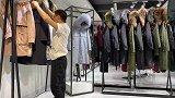 品牌折扣女装秋冬新品派克服陈列搭配每日穿搭灵感