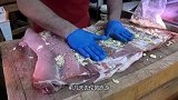 大叔街头卖“肥猪肚”，块钱斤，食客想看它煮熟后的样子