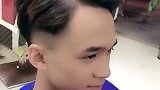 不是你长得坏，而是发型师给设计的发型，给人坏坏的感觉！