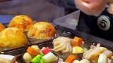 学生到夜市买夜宵，被店家的章鱼小丸子震惊