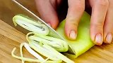 这样简单有效切葱丝的方法是不是很实用咧