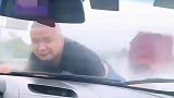 大哥明显知道错了，放过他吧
