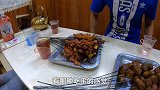 妹子房车自驾西藏，刚到格尔木，为啥大晚上执意要开上高速过夜？