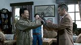 恶霸抓了小兄弟，没想到他背景惊人，结果当晚直接送恶霸上西天！