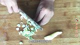 一块小牛肉，9朵香菇，教你简单做肉酱，好吃营养又解馋