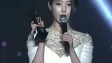 人间宝藏李知恩，白色婚纱太美了，这谁顶得住啊