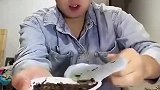 这小伙还有两幅面孔呢