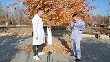 精神病小伙要出院，院长考他一个问题，小伙回答笑死人