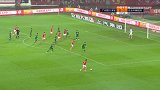 围攻！韦世豪右侧45度炸 于汉超头球点射中边网