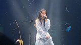 宝藏女孩欧阳娜娜现场唱歌，很喜欢她的声音，太好听了