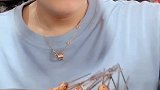 小哥哥今天总算男人一回了，他要把这盘烤串给解决了