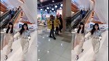 大比拼呀，双胞胎姐妹花喝双胞胎兄弟